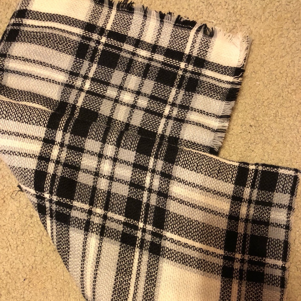 Mod Cloth Tartan Blanket Scarf